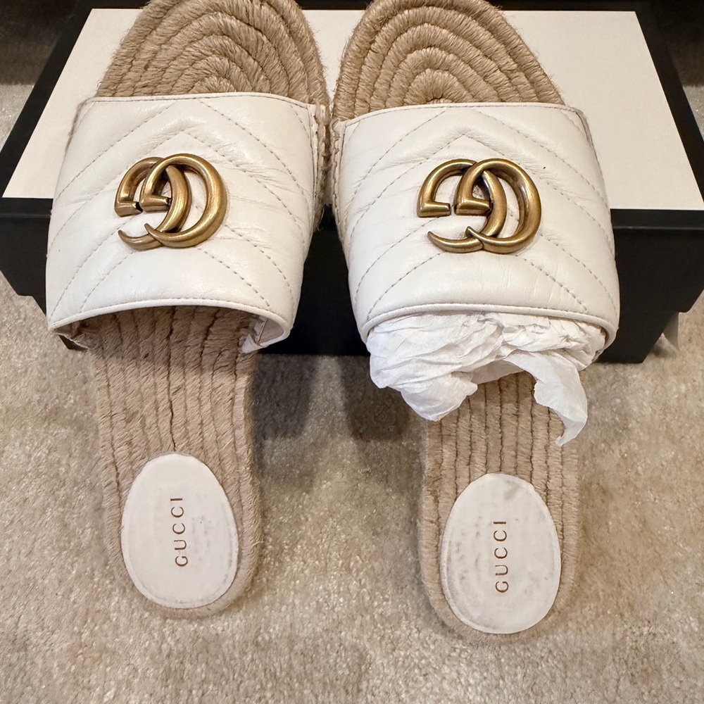 Gucci White Quilted Leather Slide Sandals with Gold Double G Logo